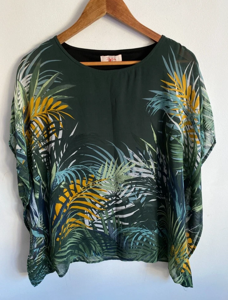 Millers Blouse + Cami Womens Size 8 Green Leaf Print Kaftan Round Neck Flowy Top