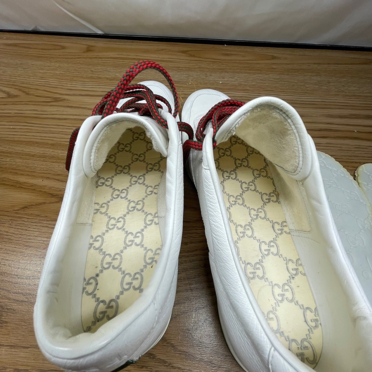 Gucci Men Sneakers White Leather 1984 Low Top Red Green Laces