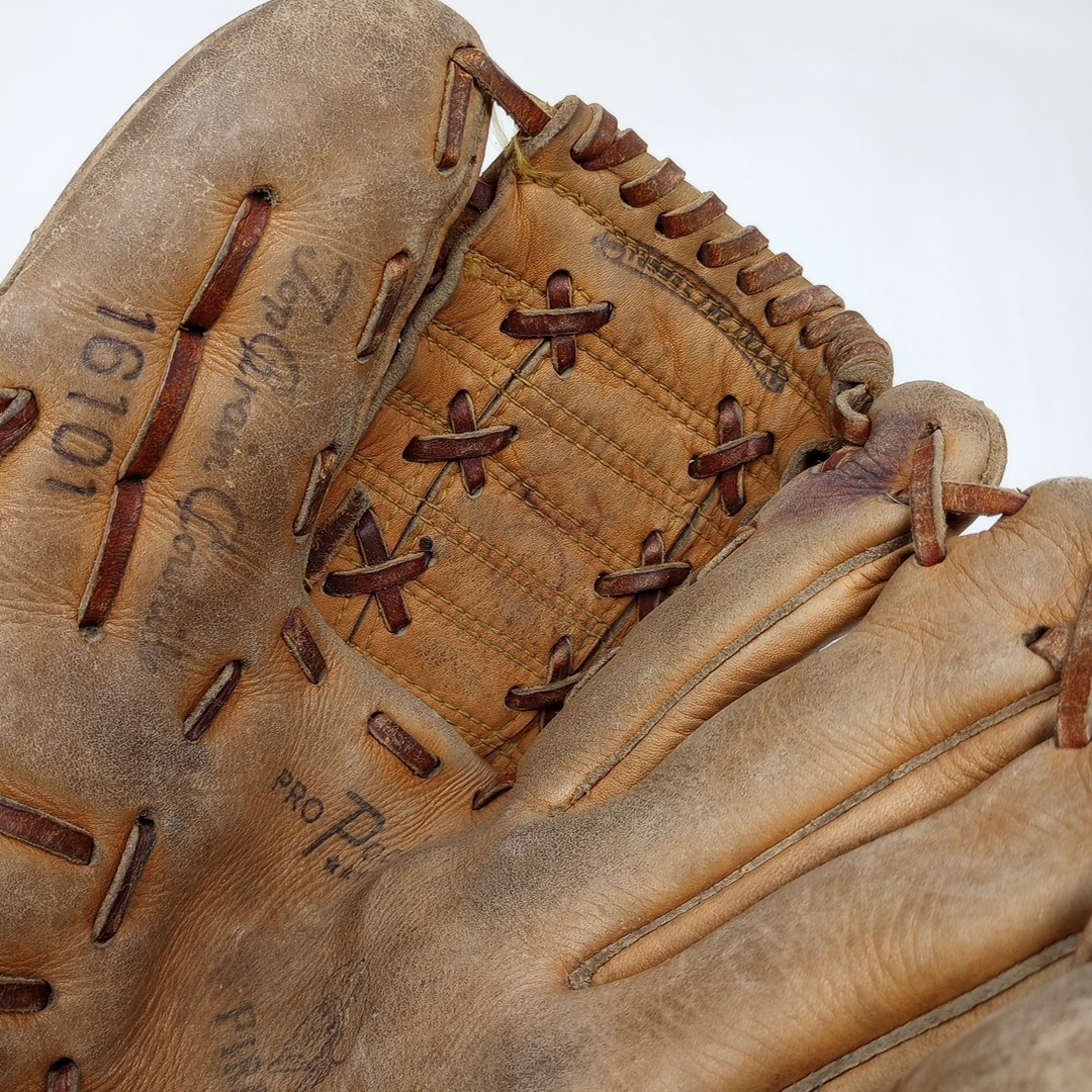 Vintage 1970s Baseball Glove 16101 Official Major League MLB