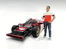 "RACE CREW" FIGURE #4 FOR 1/24 SCALE MODELS BY AMERICAN DIORAMA 25004