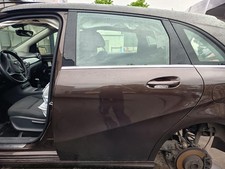 Mercedes W246 original Tür hinten links Fond Rohbau 990 Orientbraun Bj 2014 Mercedes W246 original Tür hinten links Fond Rohbau 990 Orientbraun Bj 2014