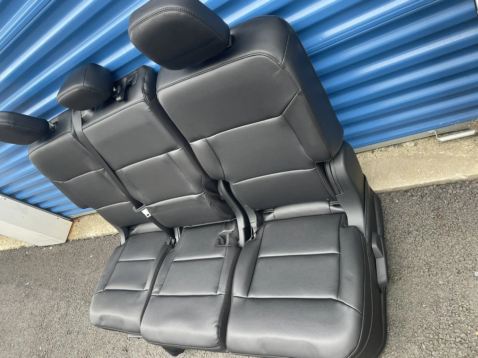 2020-2024 Ford Explorer Black Leather 2nd Row Rear Seats A Set - Image 2 of 4
