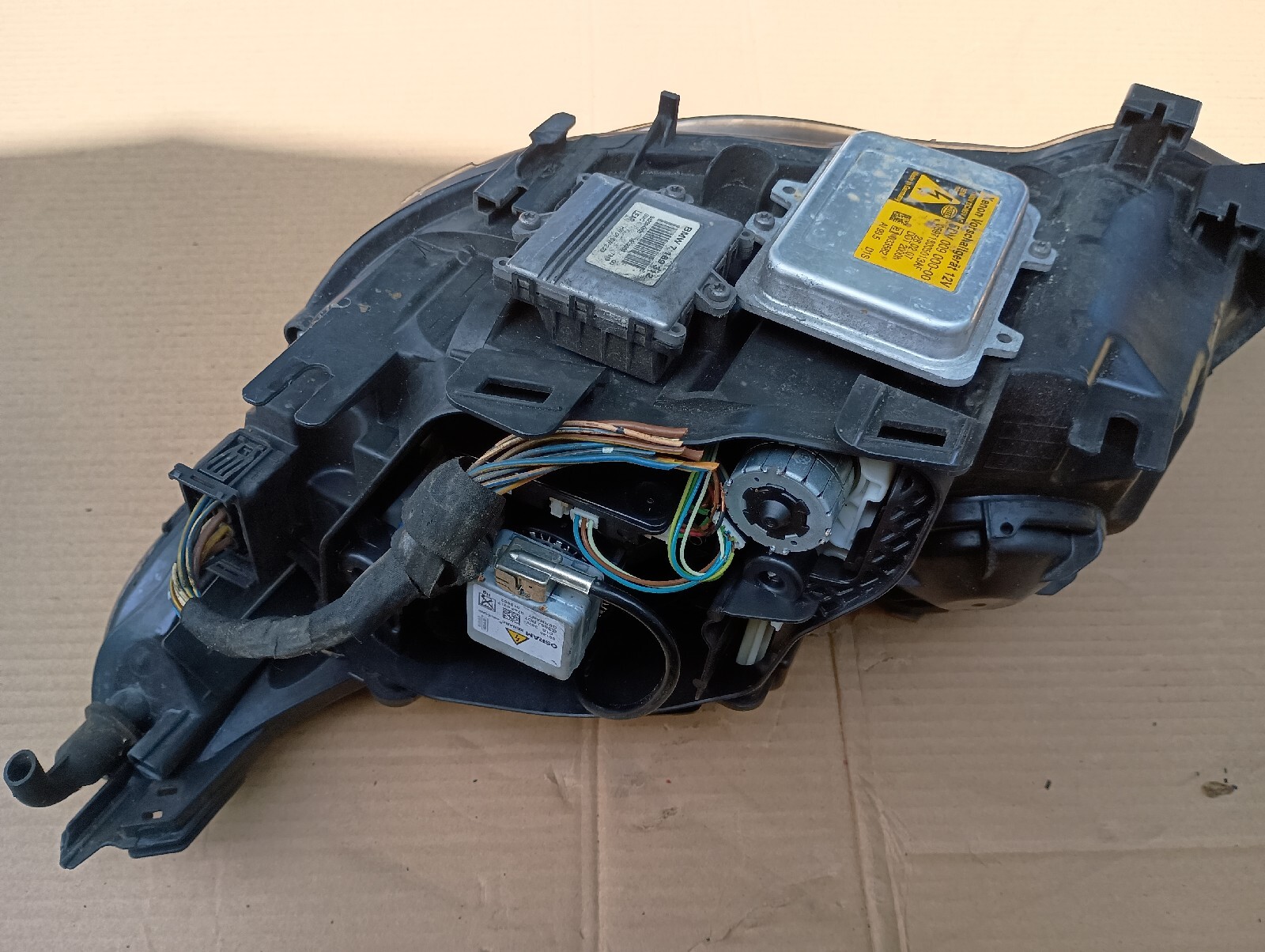 20082010 BMW E60 528i 535i 550i XENON HID Left & Right Headlights Set