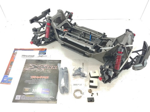 NEW TRAXXAS X-MAXX 8S RED 1/5 MONSTER 