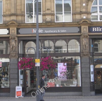 Foto 6x4 männlicher Apotheker & Salon - Vicar Lane Leeds\/SE3034 um 2010