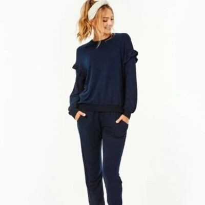 Monrow Women s Supersoft Ruffle Sleeve Sweater in Navy Size XS