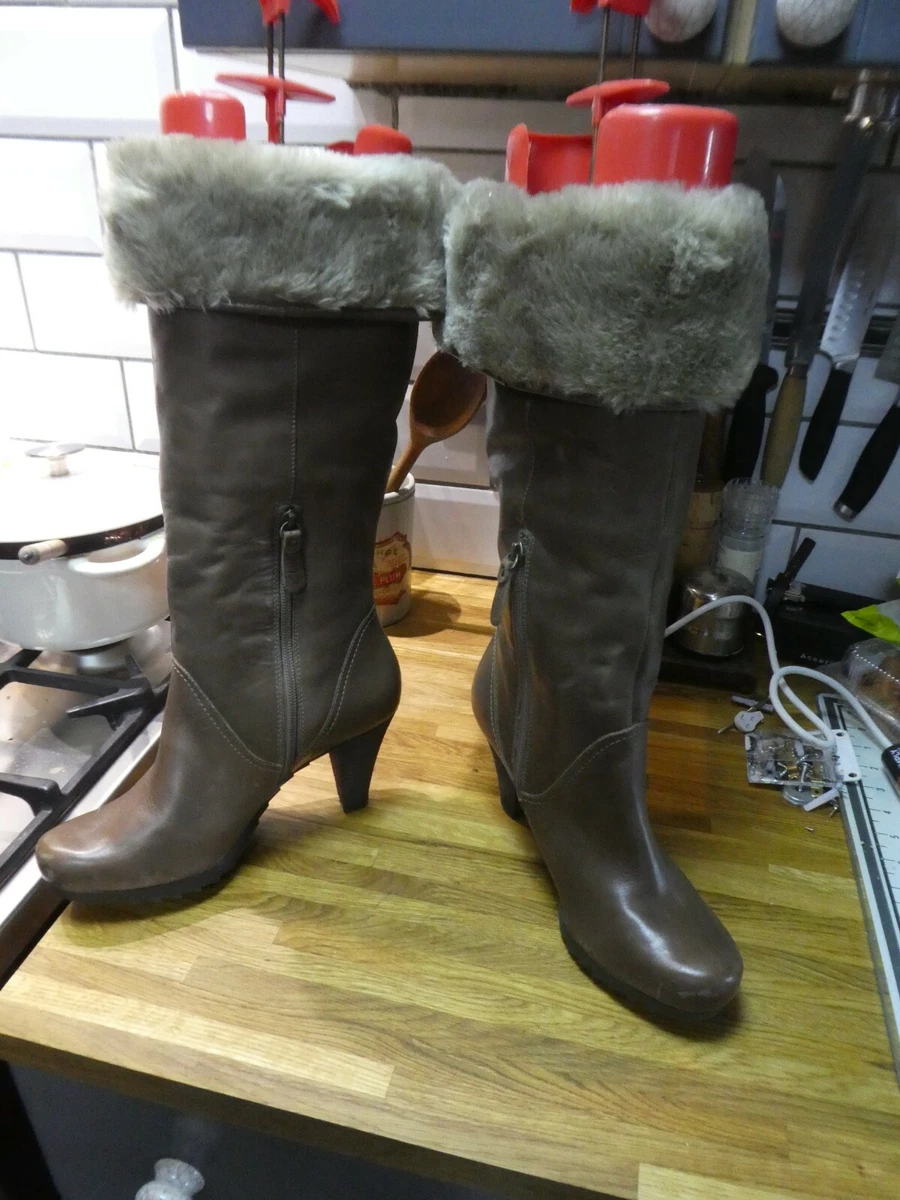 Clarks cheap softwear boots
