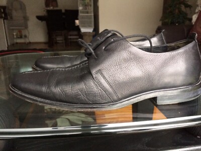 Cole Haan Men display picture 1