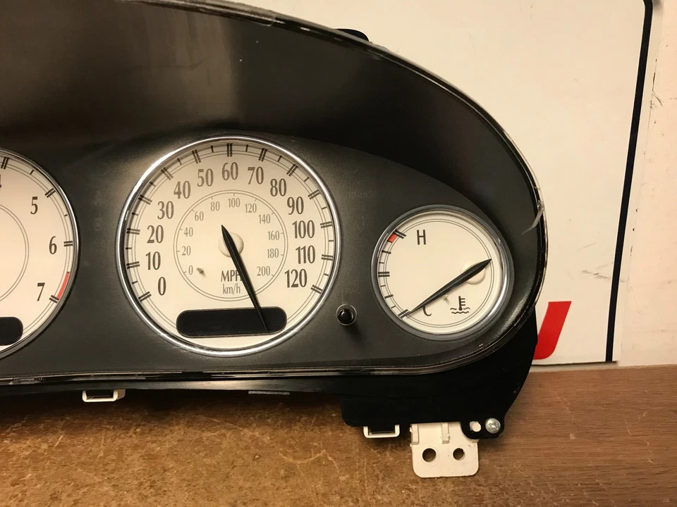 Cuadro de instrumentos Chrysler LHS 2000 *kilometraje desconocido #3 Foto 4 de 4