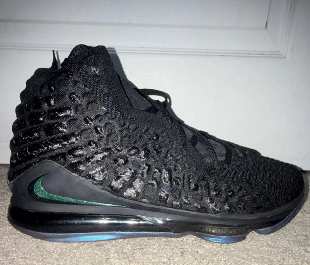 Nike LeBron 17 Currency for Sale | Authenticity Guaranteed | eBay