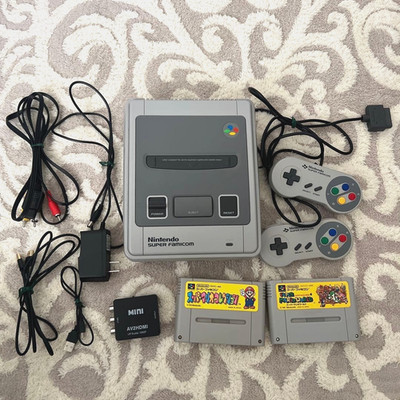 Nintendo Super Famicom Konsole Set 2 Controller + 2 Spiele Japan