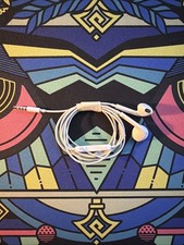 Apple Wired Ear Buds w/Case iPhone iPad iPod 3.5mm Aux Jack Headphones