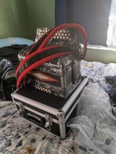 31 Key Accordion 31 Treble 12 Bass Black w/Case  Strap Deluxe Edition