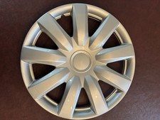 Plastic Aftermarket Wheel Cover 15 Silver 1 Piece Kt985. Plastic Aftermarket Wheel Cover 15 Silver 1 Piece Kt985.