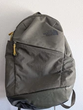 The North Face Women’s Isabella 3.0 Backpack Green Light Heather