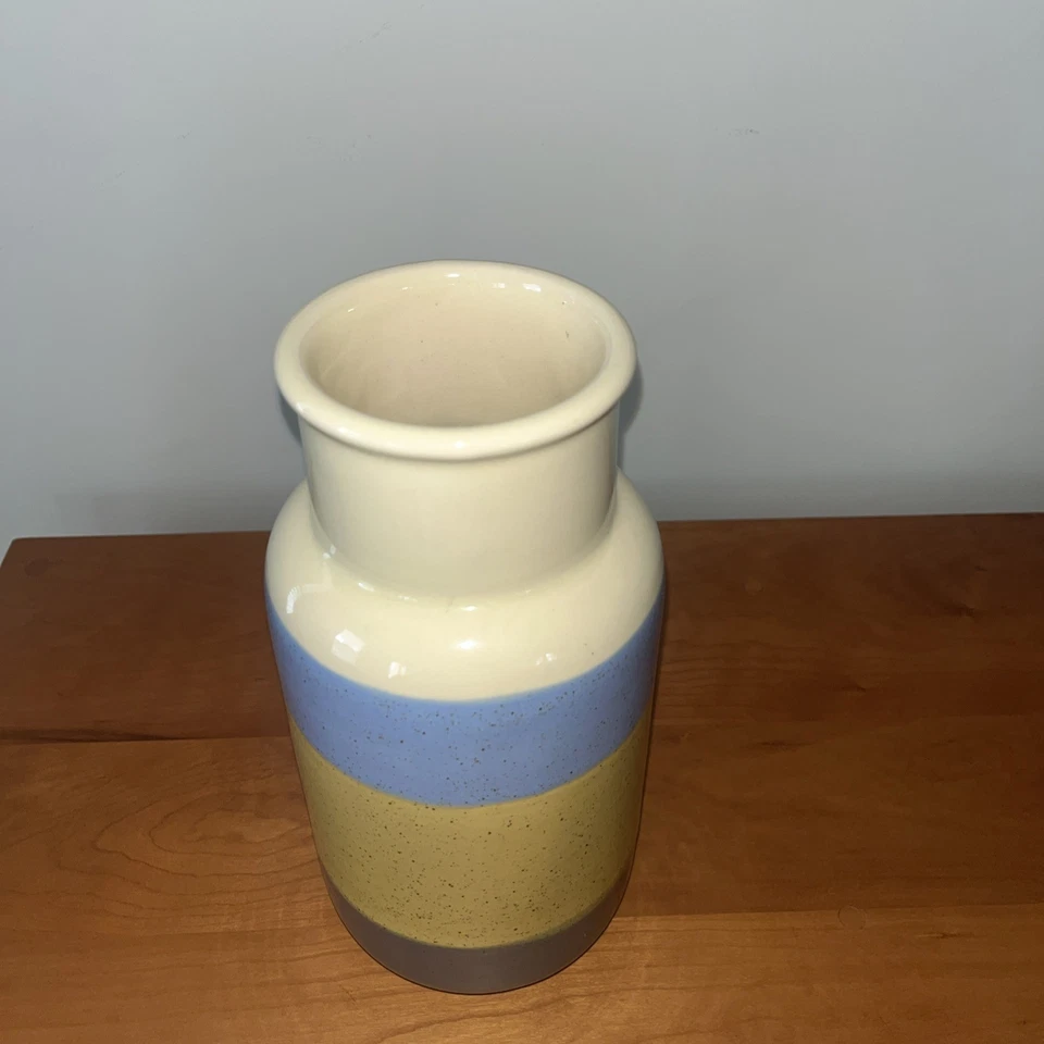 Vaso de cerâmica com faixas tricolor por Pier 1 - Imagem 3 de 4
