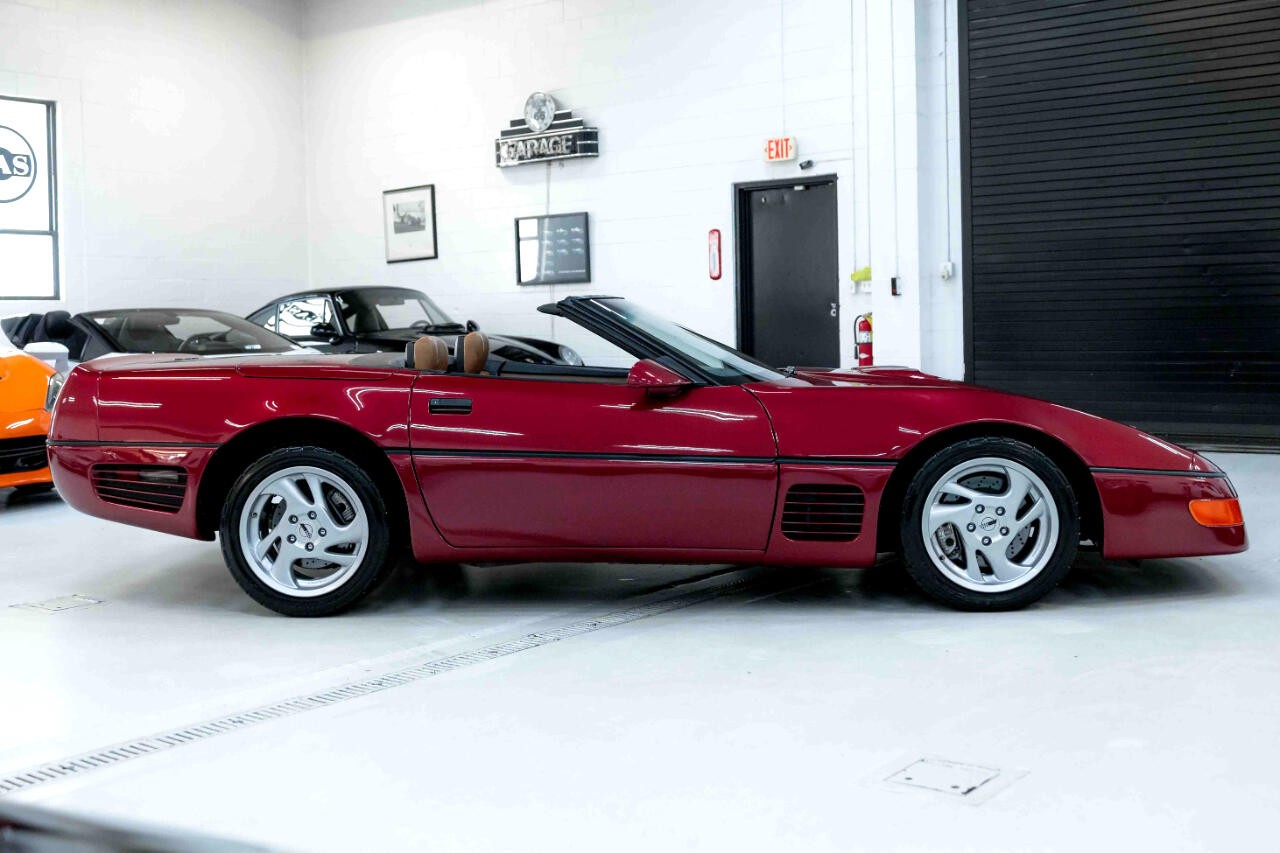 1989 Red Chevrolet Corvette   | C4 Corvette Photo 9