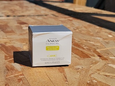 AVON Isa Knox Anew Clinical Revitalize & Reveal Advanced Wrinkle Corrector 1.7oz