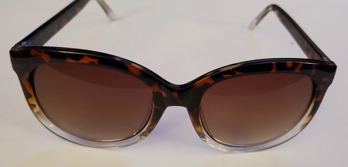 Fossil FW171 Cat-eye Brown Tortoise with Gold Stud Accents Sunglasses Fossil Cat Eye Cutoff FW231 Sunglasses Brown Tortoise Brown  main image 2