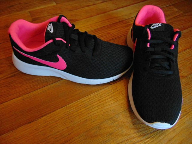 nike running shoes size 4