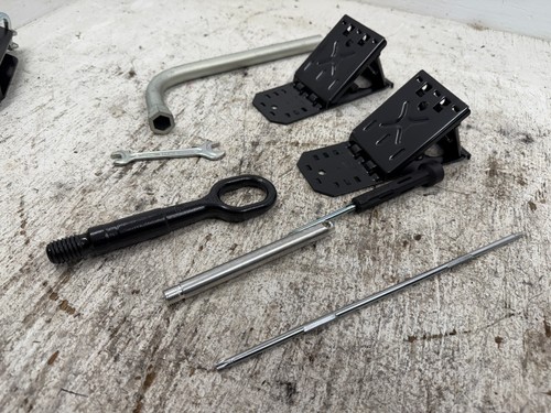 14 15 16 17 Audi SQ5 Q5 8R OEM de Rechange Roue Pneu Jack Outil Kit - Photo 11 sur 12