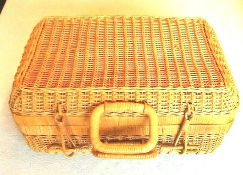 Vintage Wicker Suitcase/Picnic Basket 