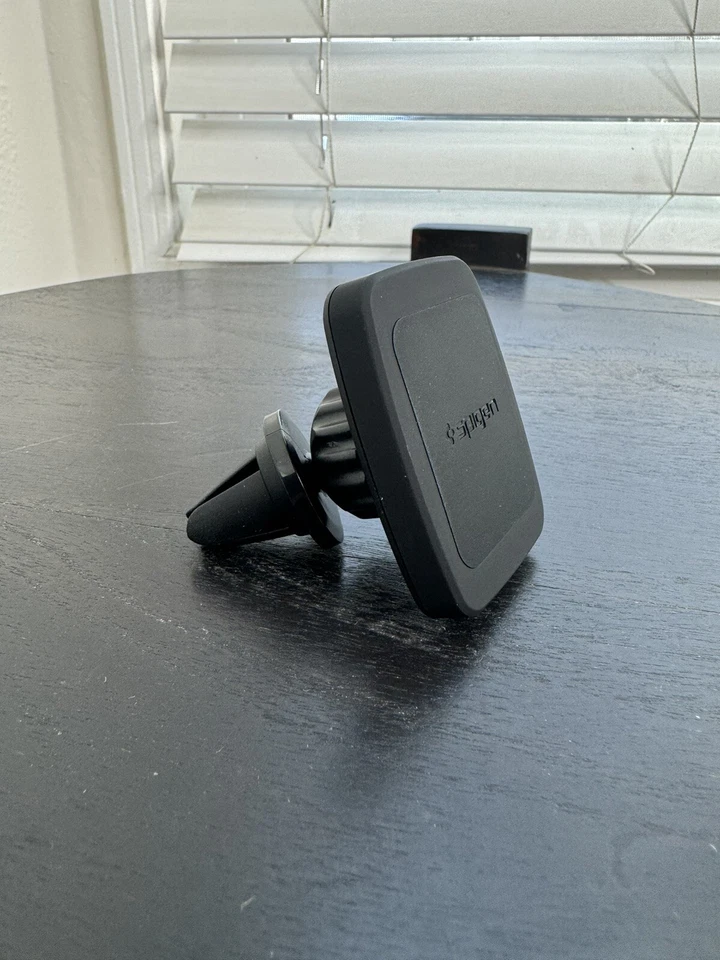Car Mount For iPhone And Android - Image 4 of 4
