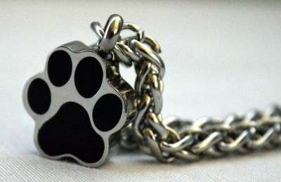EINÄSCHERUNGSURNE ASCHE ARMBAND GEWEBTES GEDANKEN CHARM ARM ARM BRIEF SCHWARZ PFOTE HUND KATZE HAUSTIER
