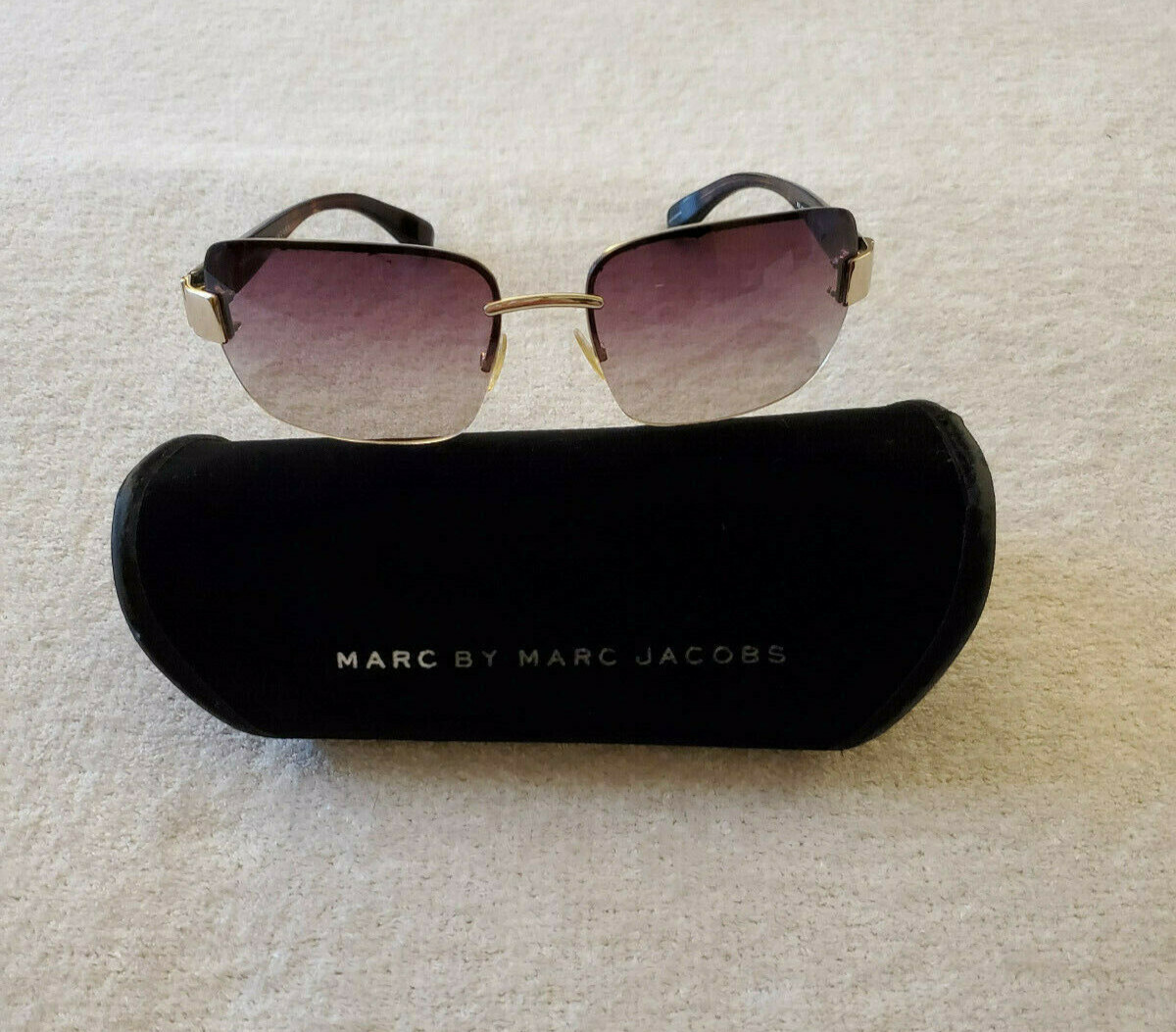Great condition Marc Jacobs sunglasses Marc Jacobs MARC 694/G/S 08A 9O Sunglasses Black Grey - eye  main image 2
