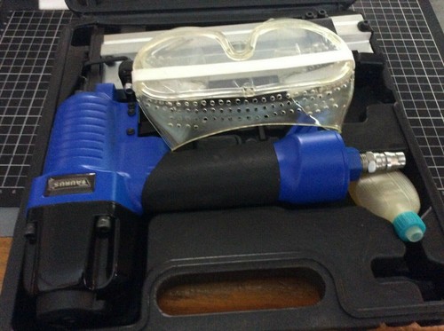 Taurus Pneumatic Nail and Staple Gun 