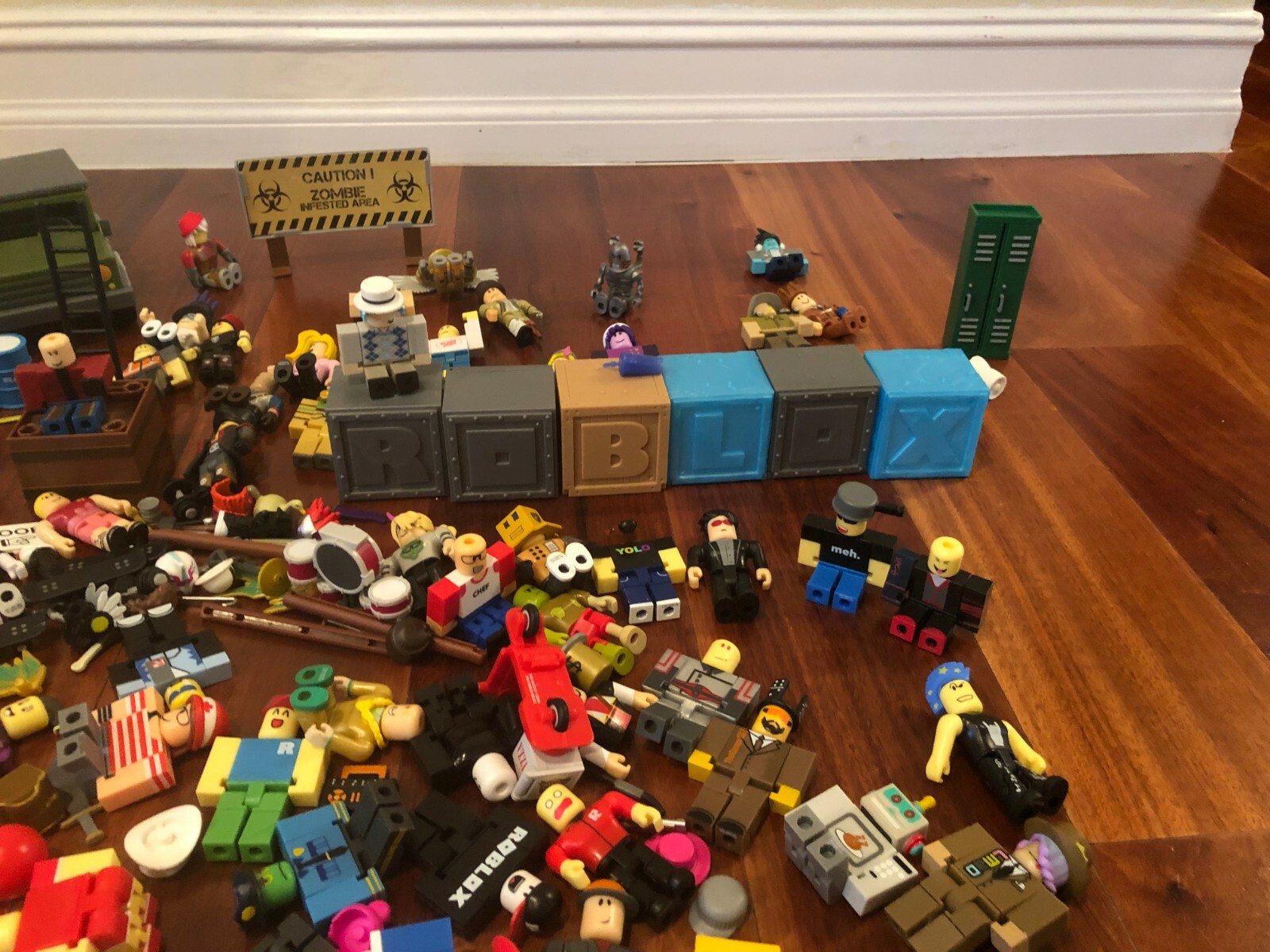 Roblox Lot Lot Lot Of Toys Old Series 9cde7f Tmxgy - 
