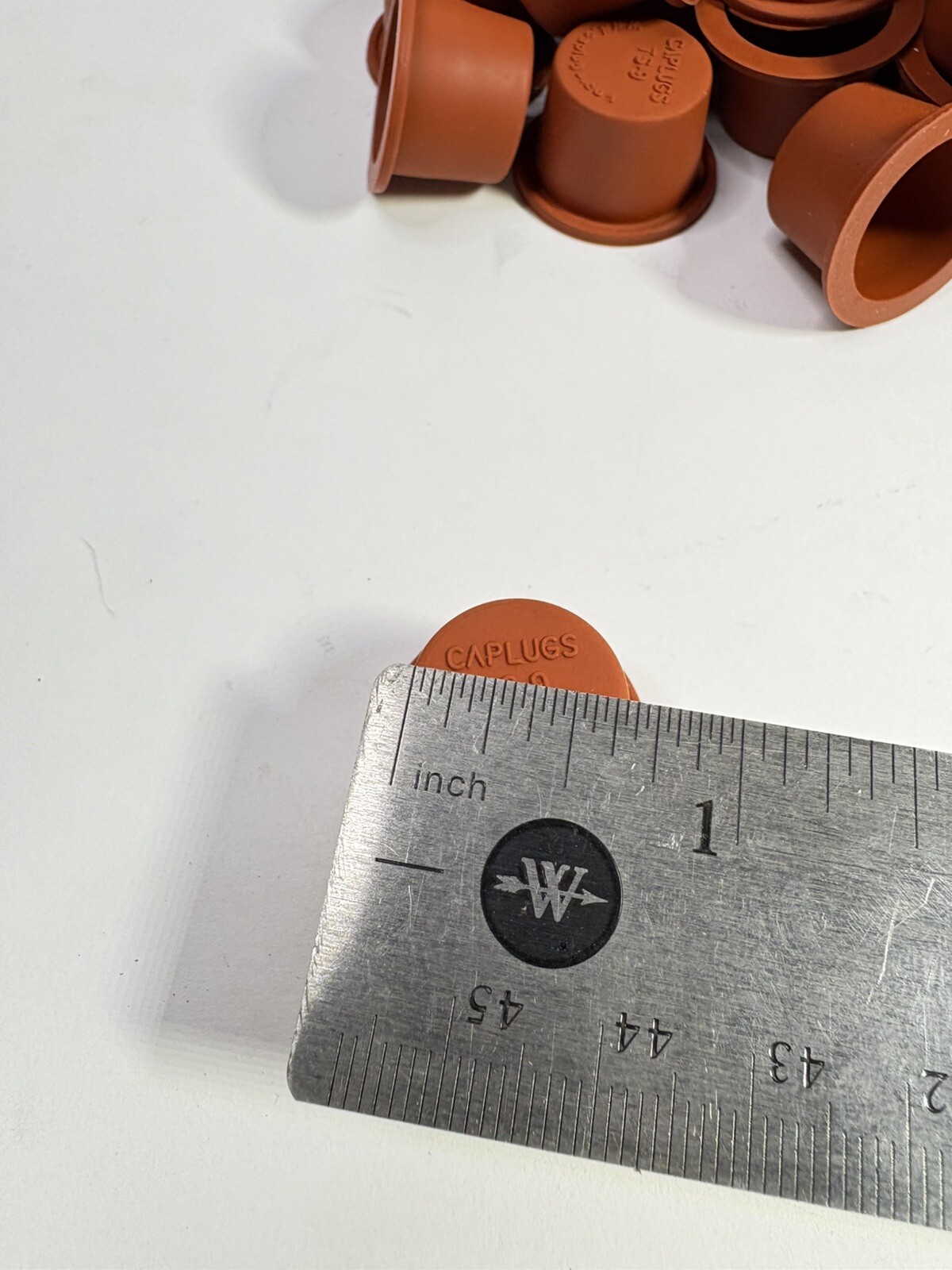 100-CAPLUGS TS-9 SIL RED 70-DURO 5/8-3/4” Tapered High Temp Silicone Rubber Plug