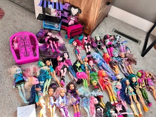 Monster High mixed Gen LOT Clawdeen 40 dolls some accessories fixer upper
