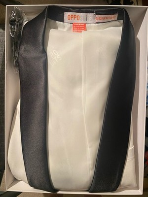 Tuxedo Opposuits Pearly White size 42 jacket/Bow tie/Slacks (003)