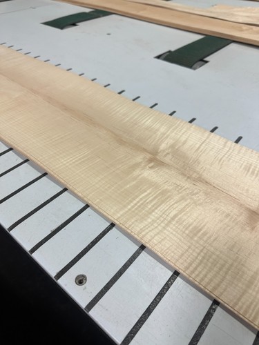 Figure Maple Raw Wood Veneer 2 sheets 46'' x 5'' MF2 - Picture 2 of 6