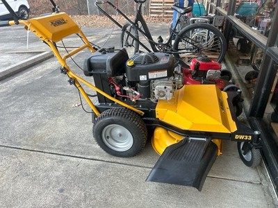 DeWalt 33 344 cc Gas Gear-Drive Walk-Behind Zero-Turn Mower