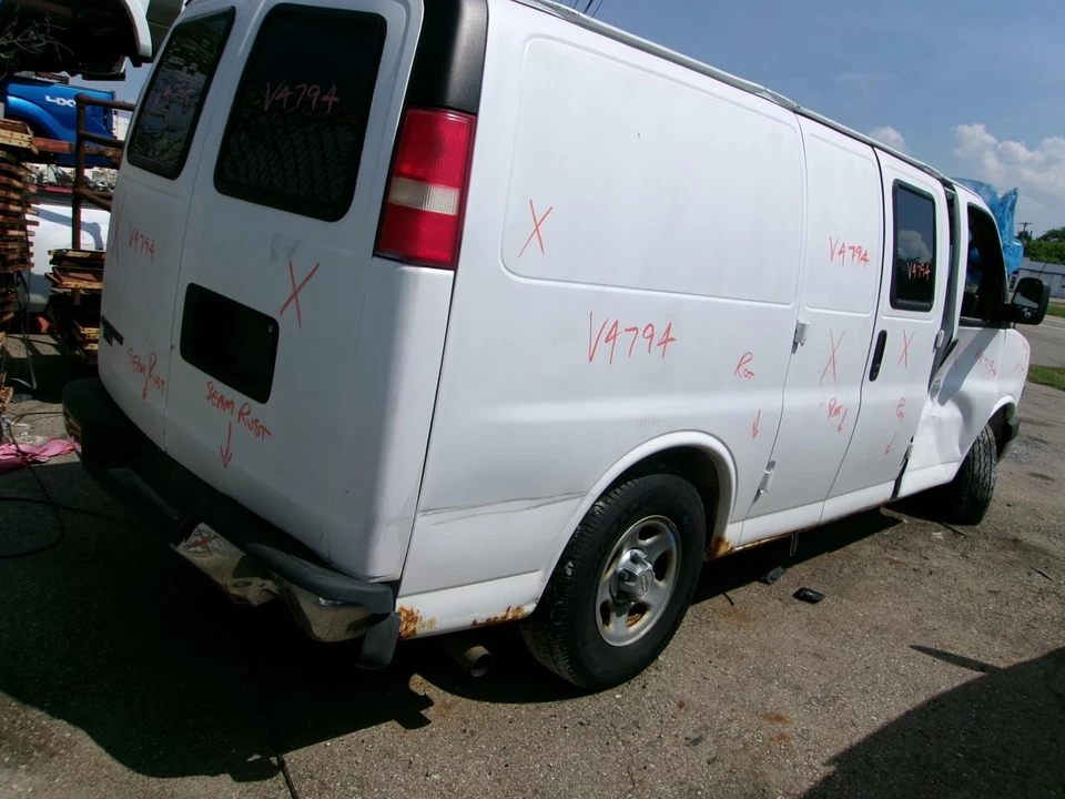 Used Engine Cooling Fan Clutch fits: 2008 Chevrolet Express 1500 van 6.0 Grade A - Image 3 of 4