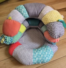 Infantino 2-in-1 Tummy Time and Seated Support Activity Gym for Babies