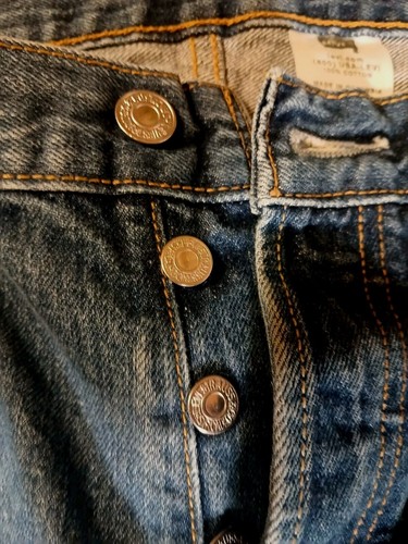 Levis 501 Jeans Mens 34x30 (Marked 34x32) Blue Regular Fit Button Fly Dark Wash - Picture 5 of 18
