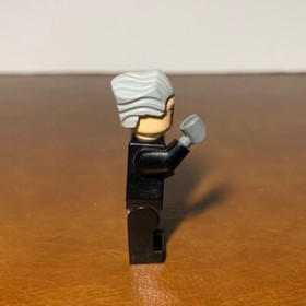 Lego Harry Potter Madame Hooch Minifigure Light Nougat Head hp106 from 2010