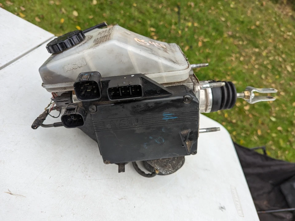 LEXUS GS300 GS400 GS430 ABS REFUERZO DE FRENO BOMBA CILINDRO MAESTRO OEM (1998_2005) Foto 2 de 4