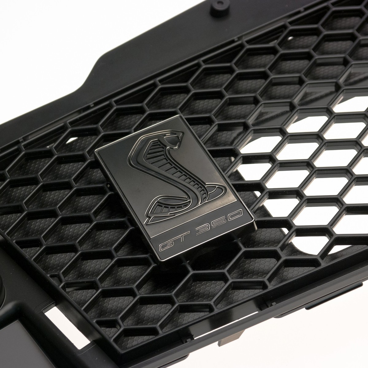 OEM NEW Grille w/ Snake Emblem 2015-2020 Ford Mustang Shelby GT350