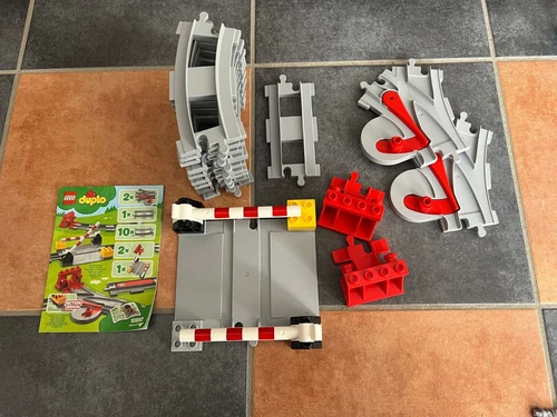 LEGO DUPLO Town: Eisenbahn Schienen (10882) ohne OVP