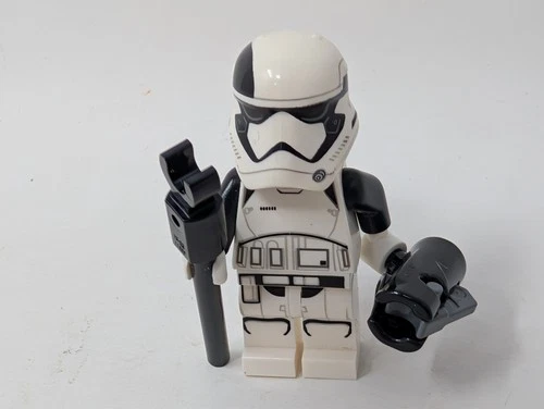 LEGO Star Wars First Order Stormtrooper Executioner Minifigure sw0886 75197