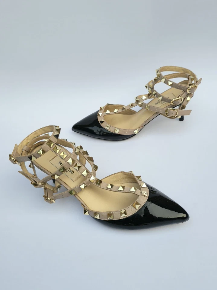 Zapatos de salón Valentino Rockstud negros beige charol enjaulado con correa al tobillo talla EU 36 Foto 2 de 4