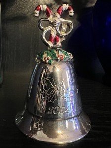 We Wish You A Merry Christmas Musical Annual Bell 2004 By Kirk Stieff