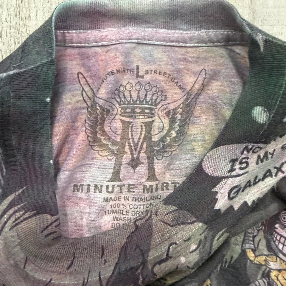 Minute Mirth Space Shirt Men's Large Astronaut All Over Print Skull Ed Hardy  - Image 4 of 4