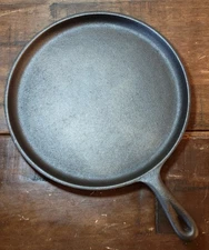 Vintage # 9 Lodge Round Cast Iron Griddle OG 1960's H Pizza Pan USA 