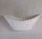 Vintage Milk Glass Starburst Pattern Sawtooth Rim Banana Boat Candy/Nut Dish EUC