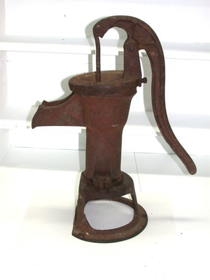 #ad Antique Cast Iron Rusty Crusty Pump Head Sanders Co. Inc. 19.5quot; x 11quot; x 7quot; $75.00